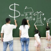 هفت راه والدین موفق برای آموزش پول به کودکان